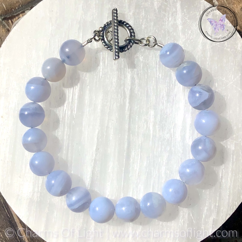 https://www.charmsoflight.com/itemimages/5503733/blue-lace-agate-bracelet-with-silver-toggle-clasp_T_2_D_23901_I_1187_G_0_V_2.JPG